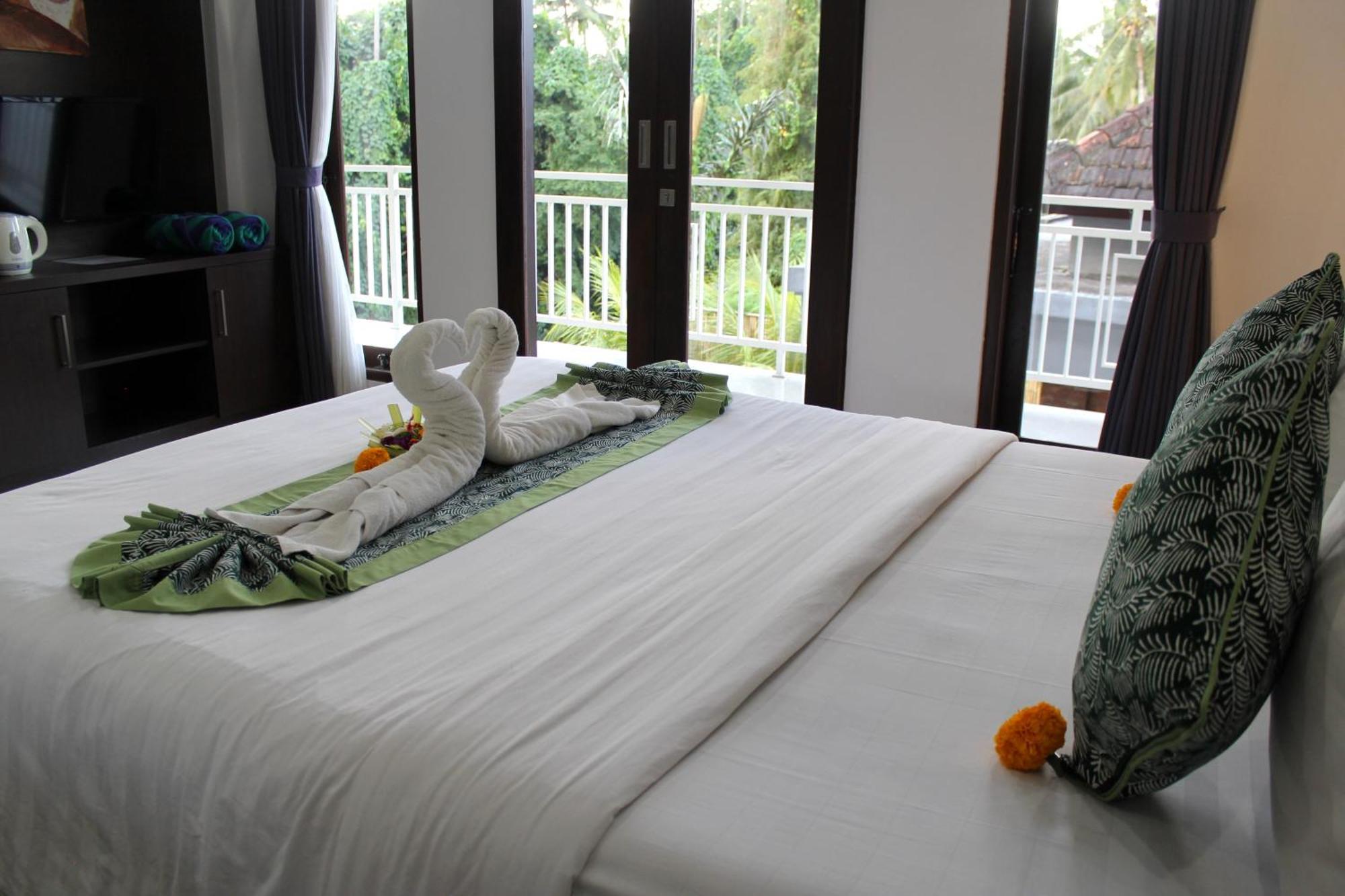 Hanaka Riverside Ubud ภายนอก รูปภาพ