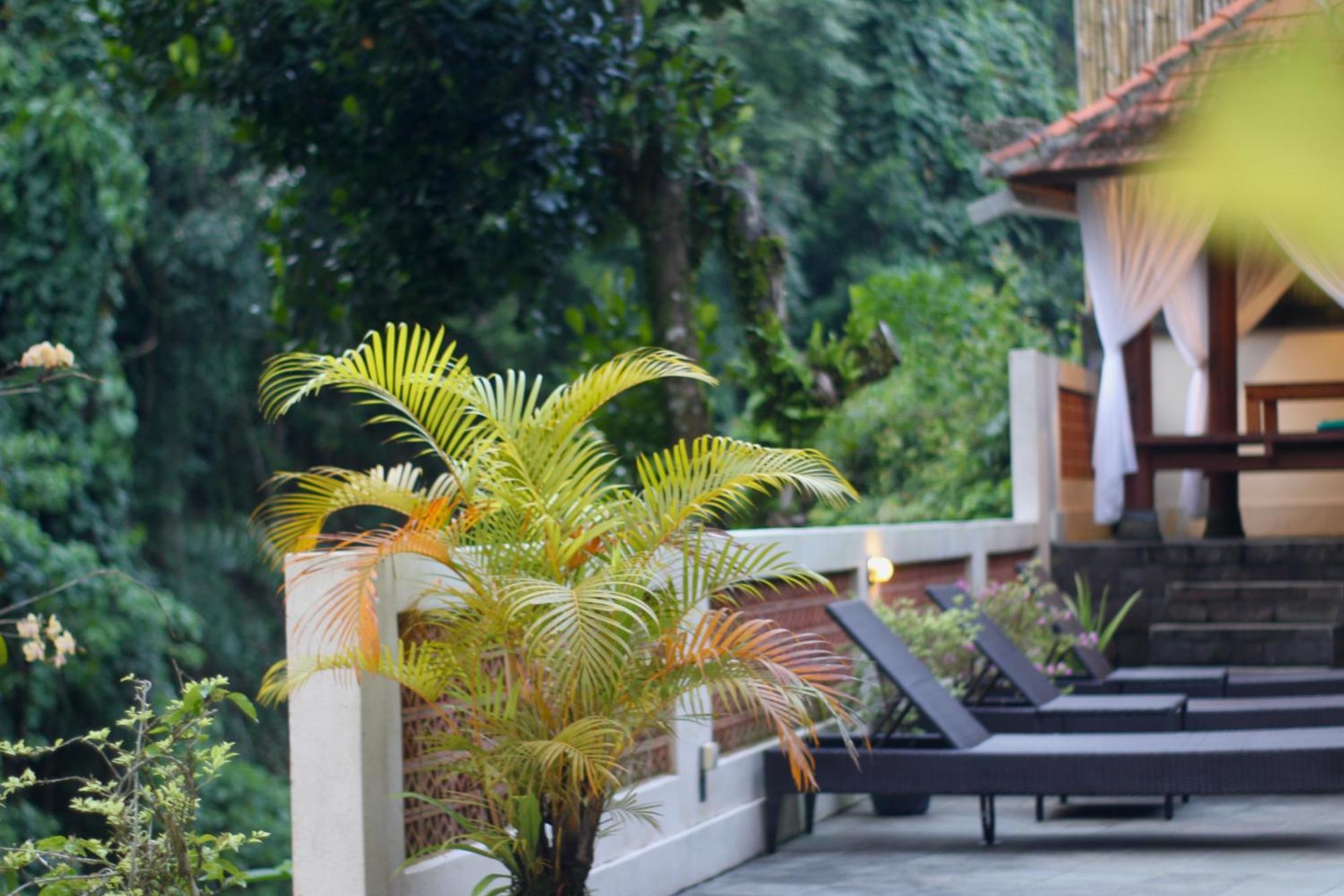 Hanaka Riverside Ubud ภายนอก รูปภาพ